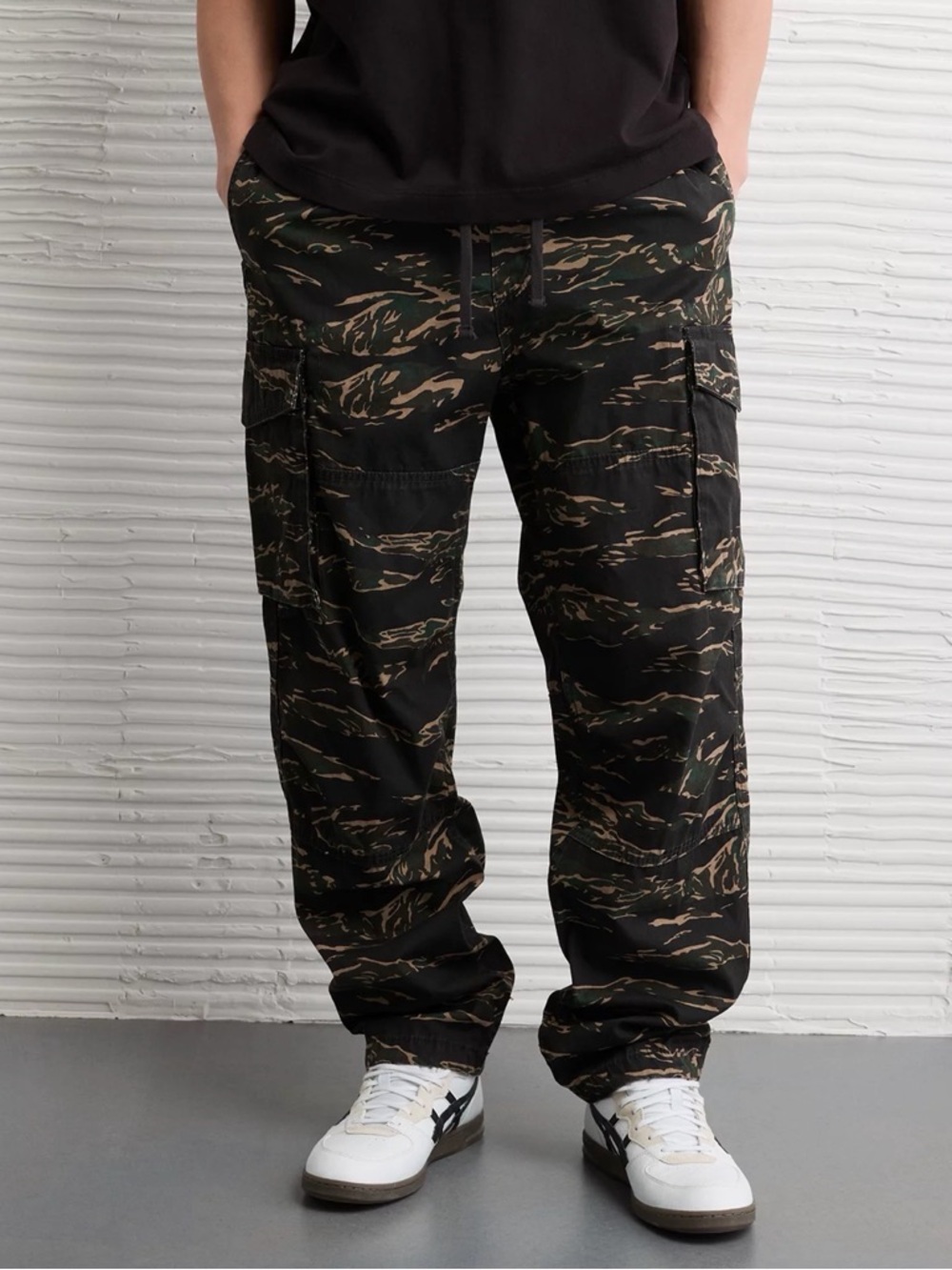 American Eagle Outfitters Black Tiger Camo Cargo Pants